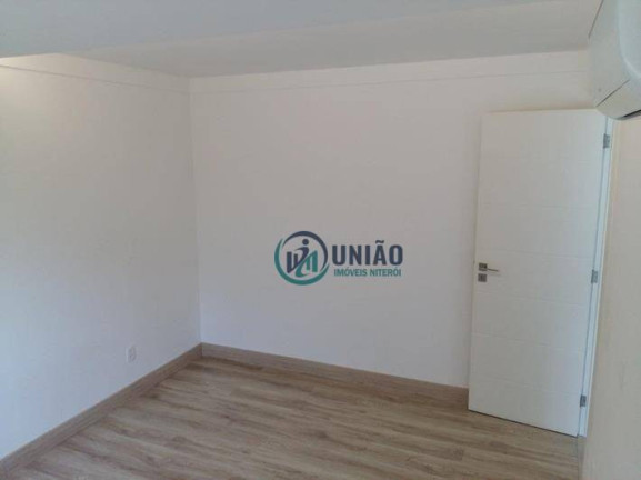 Imagem Casa com 4 Quartos à Venda, 400 m² em Pendotiba - Niterói Imagem Casa com 4 Quartos à Venda, 400 m² em Pendotiba - Niterói