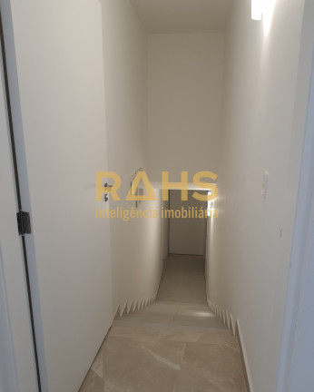 Imagem Casa com 3 Quartos à Venda, 300 m² em América - Joinville