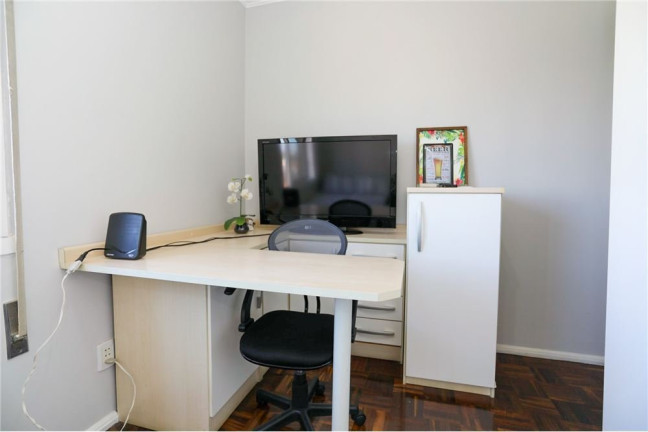 Imagem Apartamento com 3 Quartos à Venda, 93 m² em Jardim Lindóia - Porto Alegre