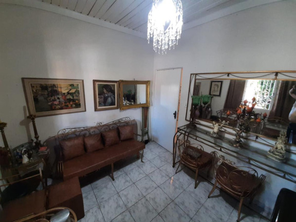 Imagem Casa com 2 Quartos à Venda, 100 m² em Centro - Taubaté Imagem Casa com 2 Quartos à Venda, 100 m² em Centro - Taubaté