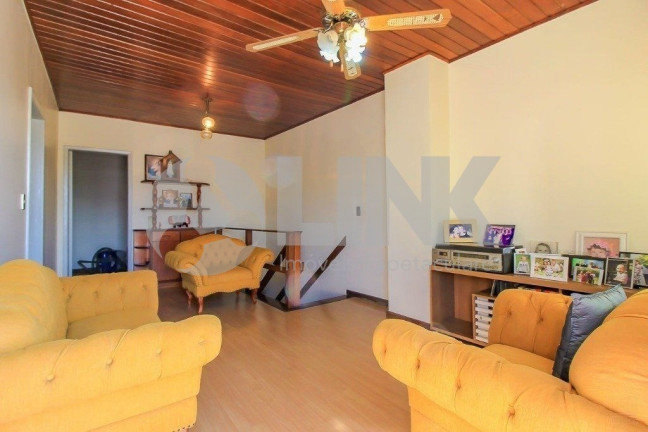 Imagem Casa com 5 Quartos à Venda, 192 m² em Passo Da Areia - Porto Alegre Imagem Casa com 5 Quartos à Venda, 192 m² em Passo Da Areia - Porto Alegre
