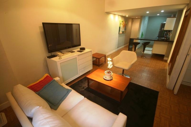Imagem Imóvel com 1 Quarto para Temporada, 45 m² em Copacabana - Rio De Janeiro Imagem Imóvel com 1 Quarto para Temporada, 45 m² em Copacabana - Rio De Janeiro