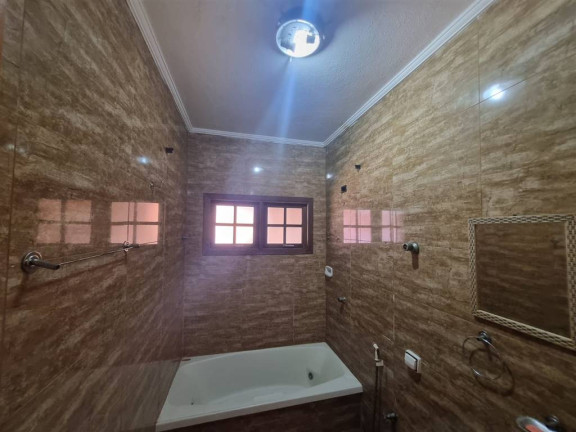Imagem Casa com 2 Quartos para Alugar, em Aviação - Praia Grande Imagem Casa com 2 Quartos para Alugar, em Aviação - Praia Grande