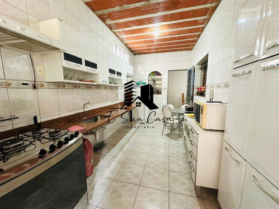 Casa com 3 Quartos à Venda, 135 m² em Santa Helena - Contagem