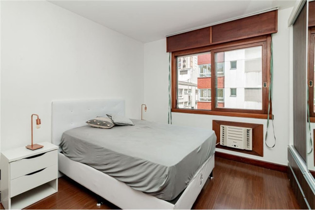 Imagem Apartamento com 2 Quartos à Venda, 117 m² em Moinhos De Vento - Porto Alegre