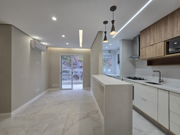 Apartamento com 2 Quartos à Venda, 64 m² em Marapé - Santos