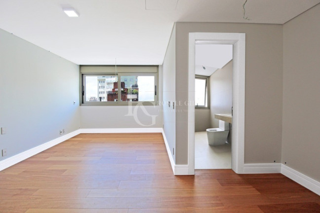 Imagem Apartamento com 3 Quartos à Venda, 388 m² em Moinhos De Vento - Porto Alegre Imagem Apartamento com 3 Quartos à Venda, 388 m² em Moinhos De Vento - Porto Alegre