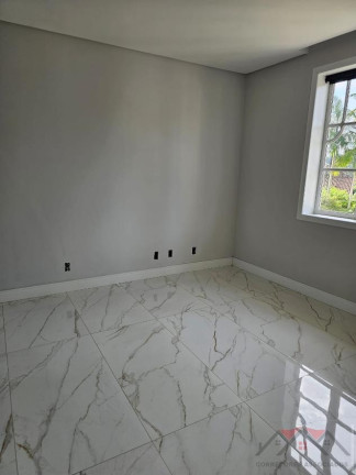 Imagem Sobrado com 4 Quartos à Venda, 411 m² em Glória - Joinville