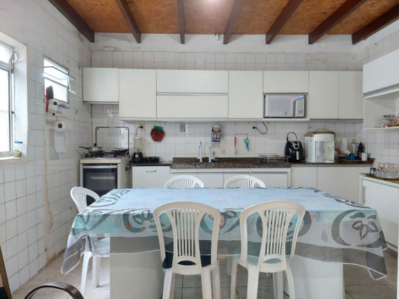 Imagem Casa com 3 Quartos à Venda, 240 m² Imagem Casa com 3 Quartos à Venda, 240 m²