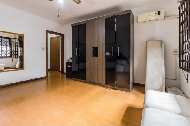 Imagem Casa com 3 Quartos à Venda, 190 m² em São Sebastião - Porto Alegre Imagem Casa com 3 Quartos à Venda, 190 m² em São Sebastião - Porto Alegre
