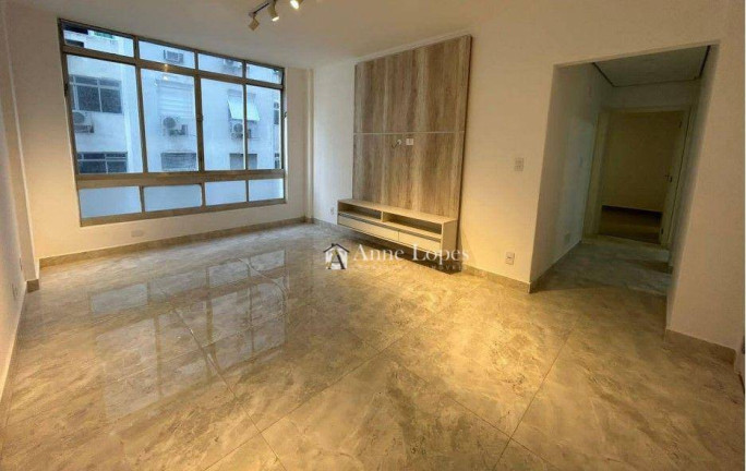 Apartamento com 2 Quartos à Venda, 110 m² em Gonzaga - Santos