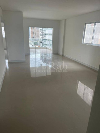 Apartamento com 3 Quartos à Venda, 112 m² em Meia Praia - Itapema