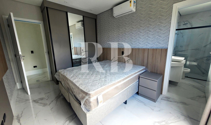 Imagem Imóvel com 6 Quartos à Venda, em Riviera - Bertioga Imagem Imóvel com 6 Quartos à Venda, em Riviera - Bertioga