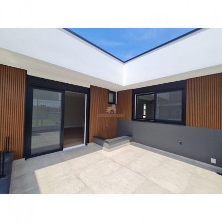 Imagem Casa com 4 Quartos à Venda, 286 m² em Santa Regina - Camboriú