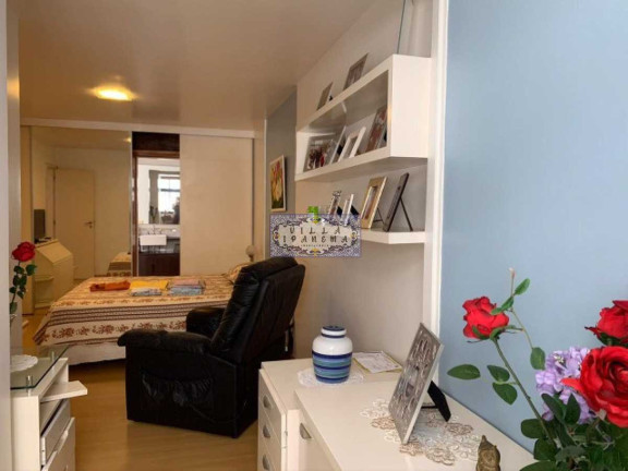Imagem Apartamento com 3 Quartos à Venda, 121 m² em Leme - Rio De Janeiro Imagem Apartamento com 3 Quartos à Venda, 121 m² em Leme - Rio De Janeiro