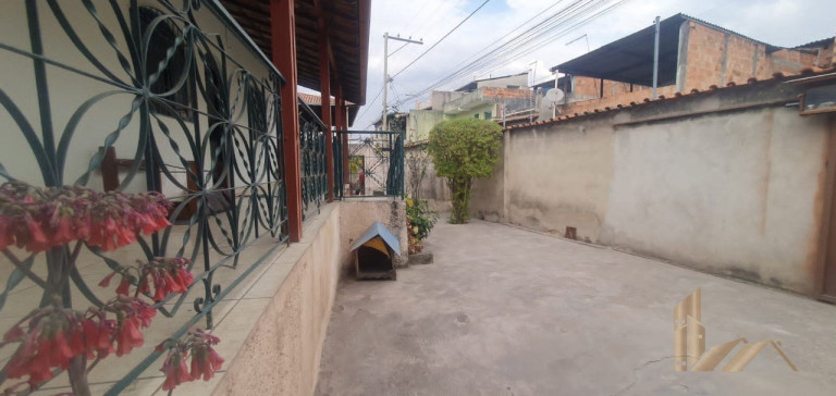 Imagem Casa com 4 Quartos à Venda, 163 m² em Jardim Dos Comerciários (venda Nova) - Belo Horizonte Imagem Casa com 4 Quartos à Venda, 163 m² em Jardim Dos Comerciários (venda Nova) - Belo Horizonte