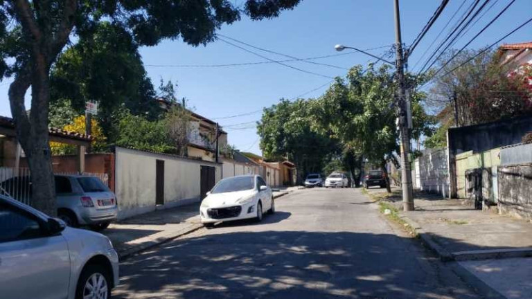 Imagem Imóvel com 3 Quartos à Venda, 200 m² em Campo Grande - Rio De Janeiro Imagem Imóvel com 3 Quartos à Venda, 200 m² em Campo Grande - Rio De Janeiro