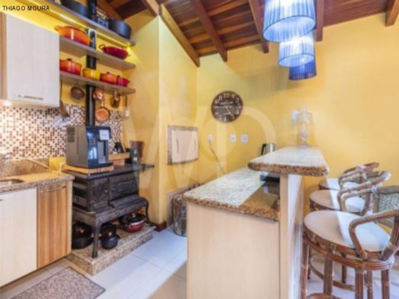 Imagem Imóvel com 3 Quartos à Venda, 314 m² em Jardim Itu - Porto Alegre Imagem Imóvel com 3 Quartos à Venda, 314 m² em Jardim Itu - Porto Alegre