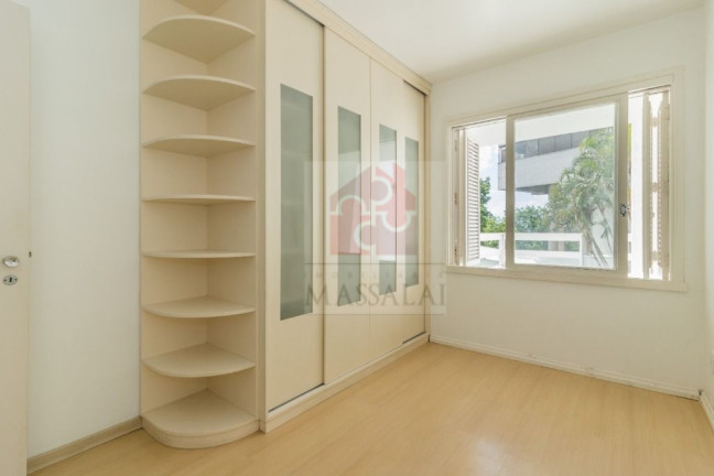 Imagem Casa com 4 Quartos à Venda, 250 m² em Menino Deus - Porto Alegre Imagem Casa com 4 Quartos à Venda, 250 m² em Menino Deus - Porto Alegre