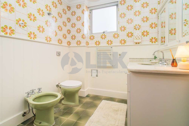 Imagem Apartamento com 2 Quartos à Venda, 75 m² em Mont Serrat - Porto Alegre Imagem Apartamento com 2 Quartos à Venda, 75 m² em Mont Serrat - Porto Alegre