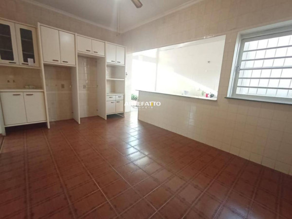 Imagem Casa com 3 Quartos à Venda, 325 m² Imagem Casa com 3 Quartos à Venda, 325 m²