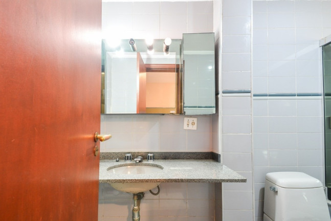 Imagem Imóvel com 3 Quartos à Venda, 144 m² em Mirandópolis - São Paulo