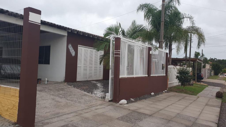 Casa com 4 Quartos à Venda, 225 m² em Capão Novo - Capao Da Canoa