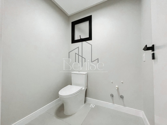 Imagem Casa com 4 Quartos à Venda, 285 m² em Santa Regina - Camboriú