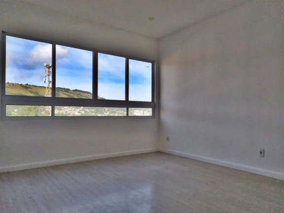 Apartamento com 2 Quartos à Venda, 48 m² em Jardim Leopoldina - Porto Alegre