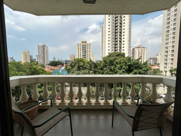 Apartamento com 3 Quartos à Venda, 180 m² em Brooklin - São Paulo