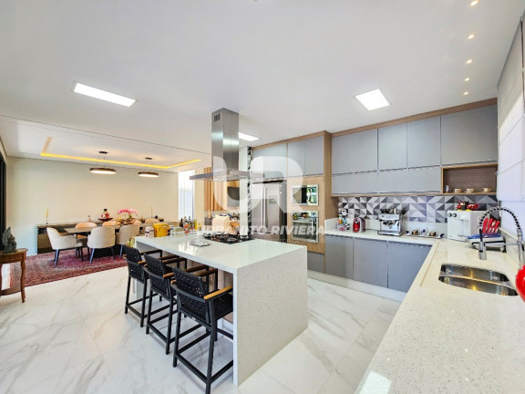 Imagem Casa com 7 Quartos à Venda, 543 m² em Riviera | Módulo 17 - Bertioga Imagem Casa com 7 Quartos à Venda, 543 m² em Riviera | Módulo 17 - Bertioga