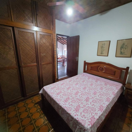 Imagem Casa de Condomínio com 5 Quartos à Venda, 175 m²