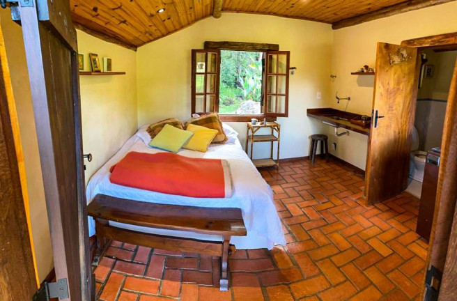 Imagem Imóvel com 9 Quartos à Venda, 220.000 m² em Serrinha - Teresópolis Imagem Imóvel com 9 Quartos à Venda, 220.000 m² em Serrinha - Teresópolis