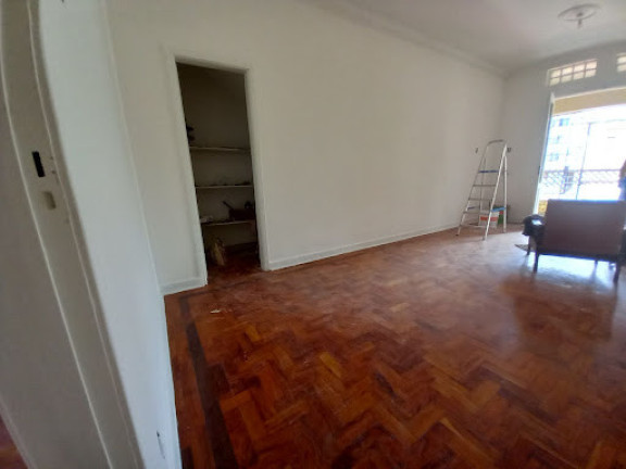 Apartamento com 2 Quartos à Venda, 130 m² em Gonzaga - Santos