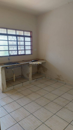Imagem Casa com 1 Quarto à Venda, 200 m² Imagem Casa com 1 Quarto à Venda, 200 m²