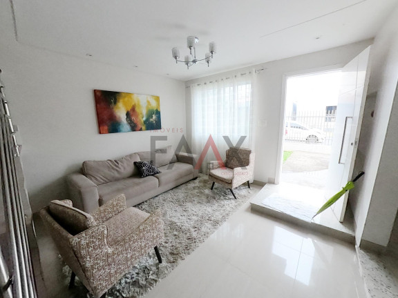 Imagem Casa com 3 Quartos à Venda, 272 m² em Alto Da Xv - Guarapuava Imagem Casa com 3 Quartos à Venda, 272 m² em Alto Da Xv - Guarapuava