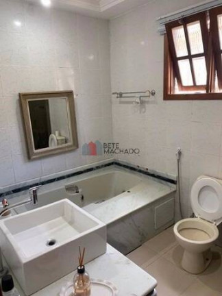 Imagem Casa com 3 Quartos à Venda, 1 m² em Parque Do Imbuí - Teresópolis