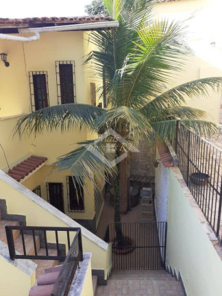 Imagem Casa com 3 Quartos à Venda, 173 m² em Fonseca - Niterói Imagem Casa com 3 Quartos à Venda, 173 m² em Fonseca - Niterói