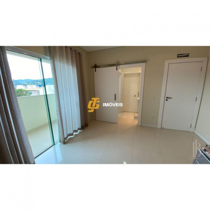 Imagem Casa com 3 Quartos à Venda, 387 m² em Areias - Camboriú Imagem Casa com 3 Quartos à Venda, 387 m² em Areias - Camboriú