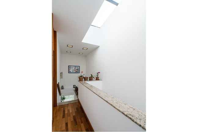 Imagem Casa com 2 Quartos à Venda, 318 m² em Medianeira - Porto Alegre Imagem Casa com 2 Quartos à Venda, 318 m² em Medianeira - Porto Alegre