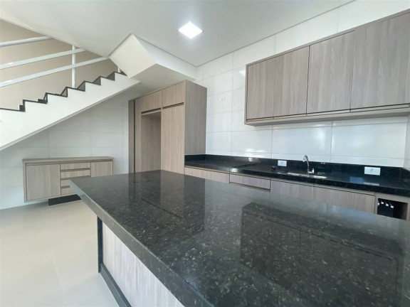 Imagem Sobrado com 3 Quartos à Venda, 130 m² em Flórida - Praia Grande Imagem Sobrado com 3 Quartos à Venda, 130 m² em Flórida - Praia Grande