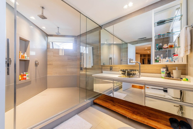 Imagem Imóvel com 4 Quartos à Venda, 405 m² em Moinhos De Vento - Porto Alegre Imagem Imóvel com 4 Quartos à Venda, 405 m² em Moinhos De Vento - Porto Alegre