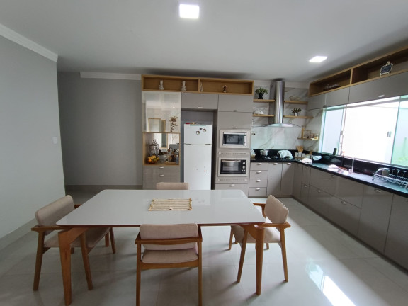 Imagem Casa com 3 Quartos à Venda, 180 m² em Bairro Cardoso - Aparecida De Goiania Imagem Casa com 3 Quartos à Venda, 180 m² em Bairro Cardoso - Aparecida De Goiania