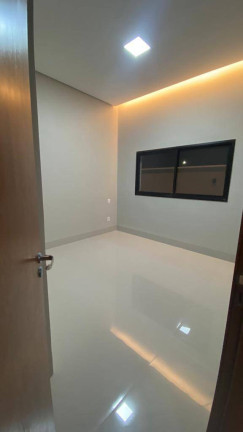 Imagem Sobrado com 4 Quartos à Venda, 274 m² em Goiânia Imagem Sobrado com 4 Quartos à Venda, 274 m² em Goiânia