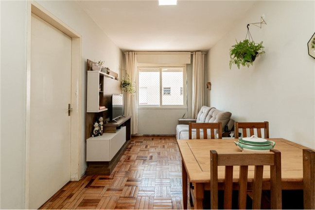 Imagem Imóvel com 1 Quarto à Venda,  em Passo Da Areia - Porto Alegre