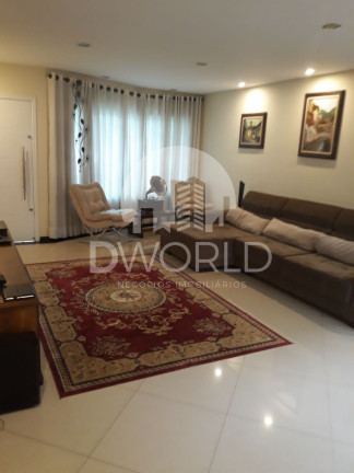 Imagem Casa com 3 Quartos à Venda, 311 m² em Vila Curuçá - Santo André Imagem Casa com 3 Quartos à Venda, 311 m² em Vila Curuçá - Santo André