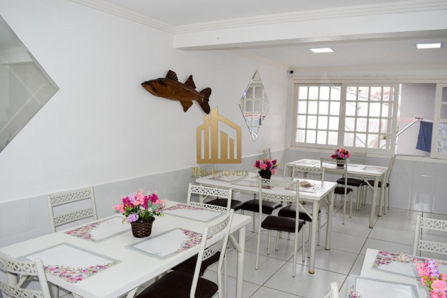 Imagem Casa com 11 Quartos à Venda, 405 m² em Cajuru