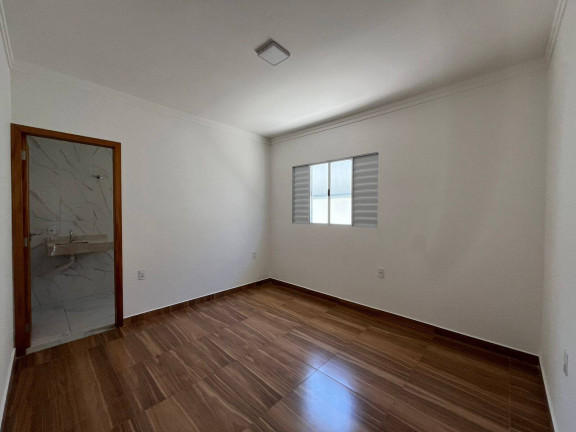 Imagem Casa com 3 Quartos à Venda, 200 m² em Residencial Estoril - Taubaté Imagem Casa com 3 Quartos à Venda, 200 m² em Residencial Estoril - Taubaté