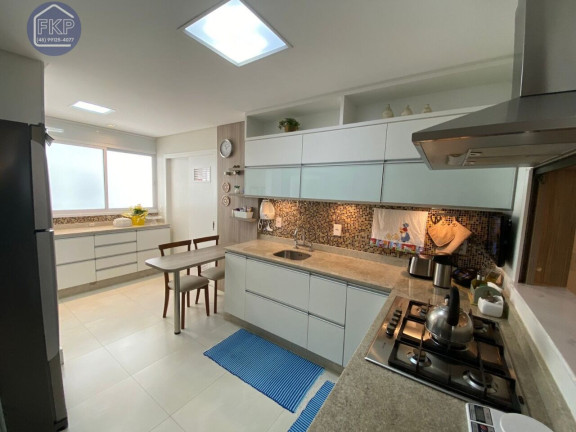 Imagem Apartamento com 4 Quartos à Venda, 132 m² em Centro - Florianópolis