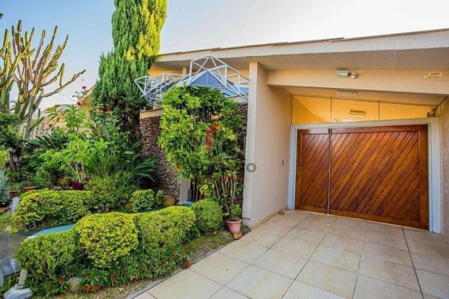 Imagem Casa com 4 Quartos à Venda, 376 m² em Jardim Itu - Porto Alegre Imagem Casa com 4 Quartos à Venda, 376 m² em Jardim Itu - Porto Alegre